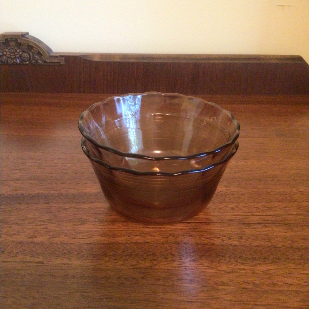 Pyrex Glass Small Bowls